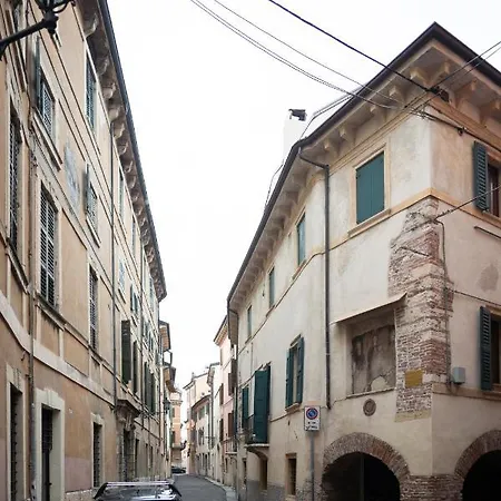 Becket Flat Apartment Verona