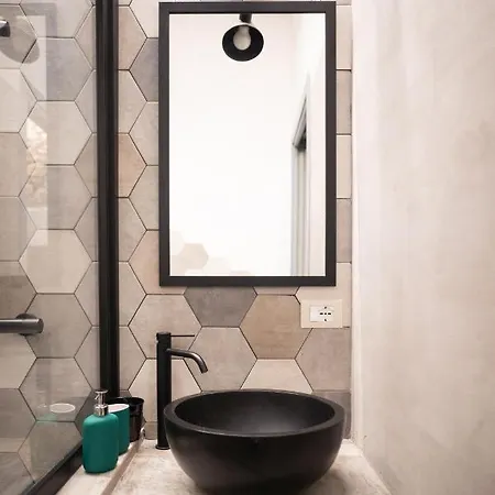 Becket Flat Verona